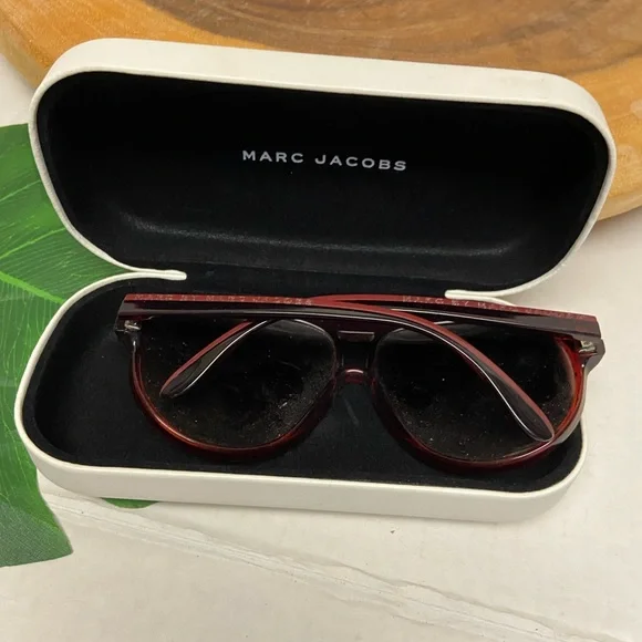 Marc Jacobs | Accessories | Marc Jacobs Aviators Sunglasses  display picture 2